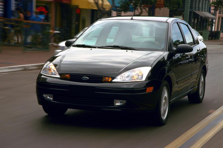  Ford Focus Saloon 1999 года  (фото 34 из 53)
